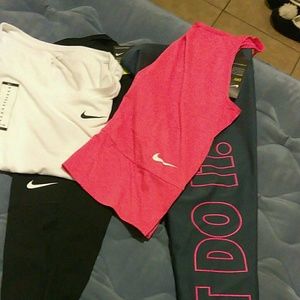 Women's Nike Outfits & Shoes